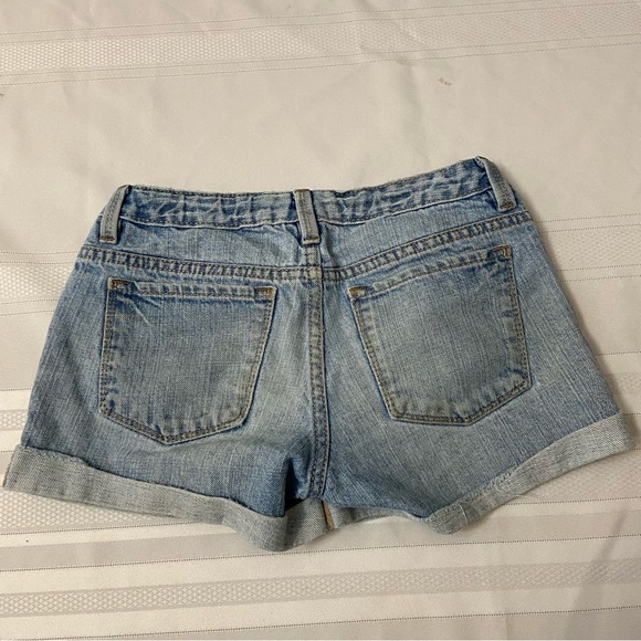 Gap Denim Girls Rolled Hem Shorts EUC size 14 - Picture 2 of 3